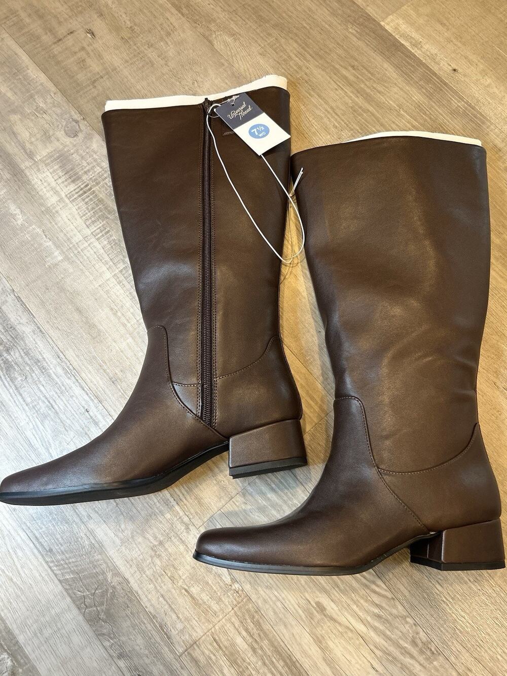 Universal Thread Women's Rhi Boots with Memory Foam Insole Square Toe Size 7.5 W